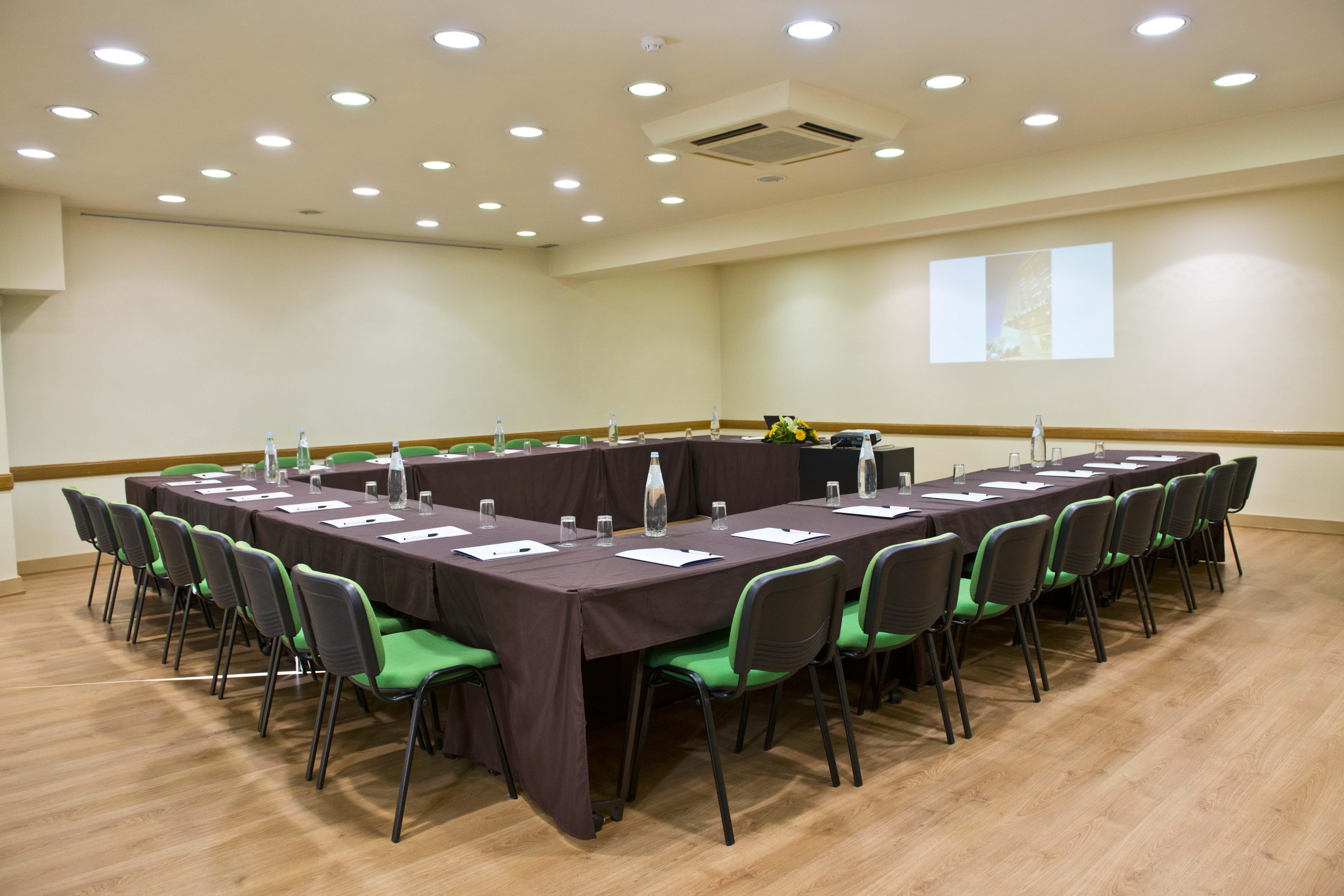 Hotel Eurosol Leiria & Jardim Экстерьер фото