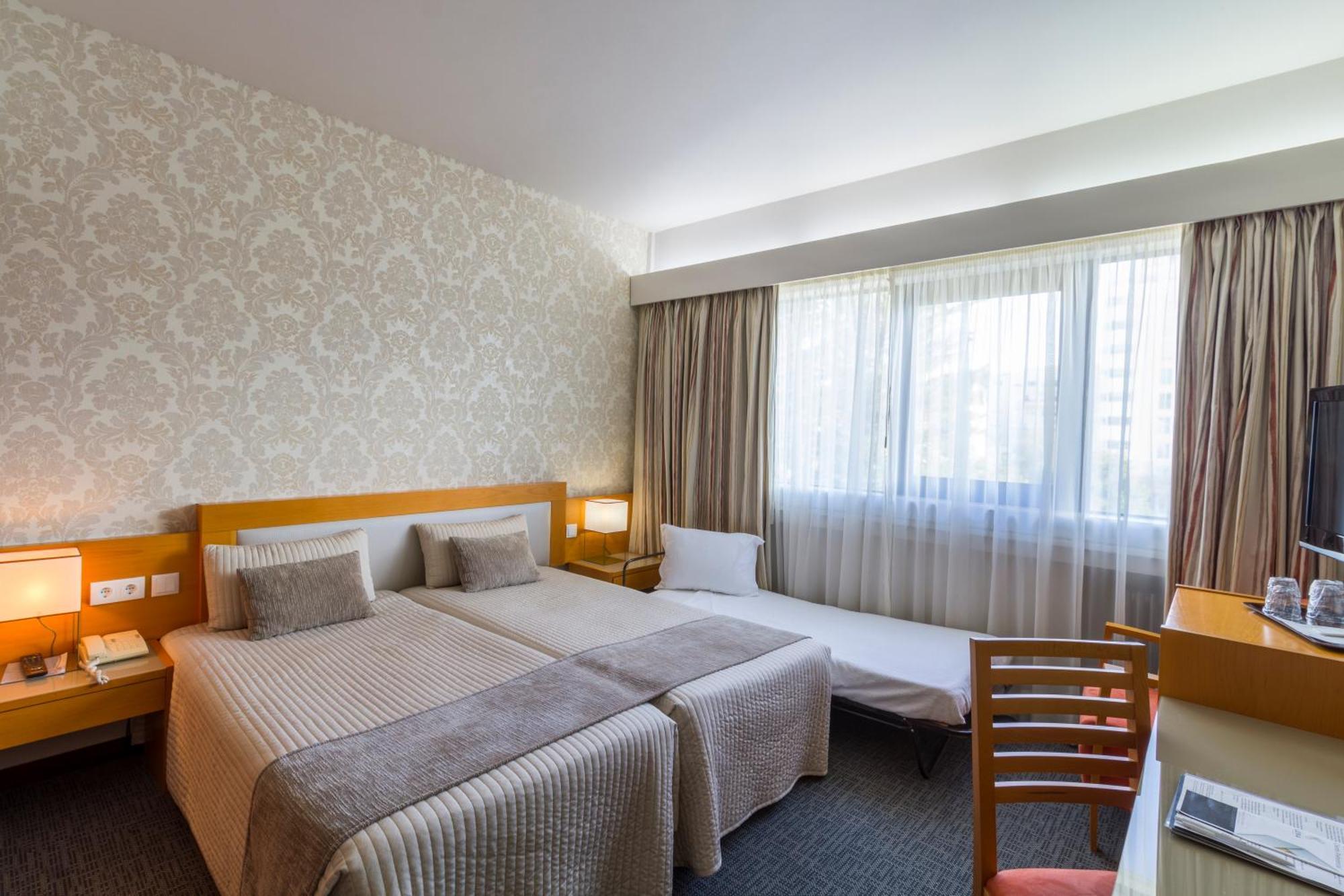 Hotel Eurosol Leiria & Jardim Экстерьер фото